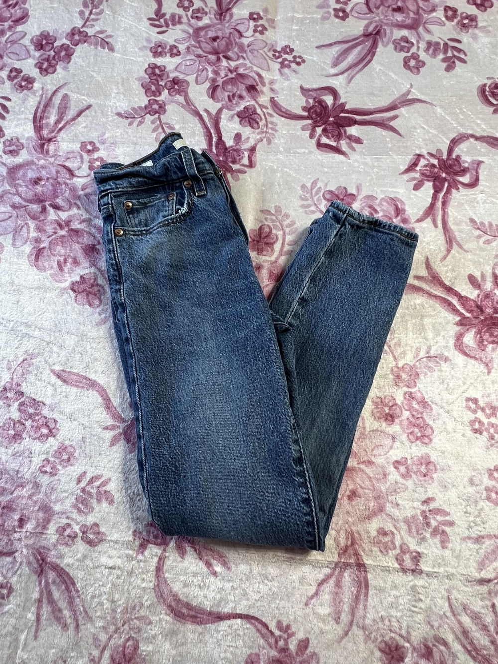 Levi's Premium‎ Wedgie High-Rise Button-Fly Straight Jeans in Blue Denim